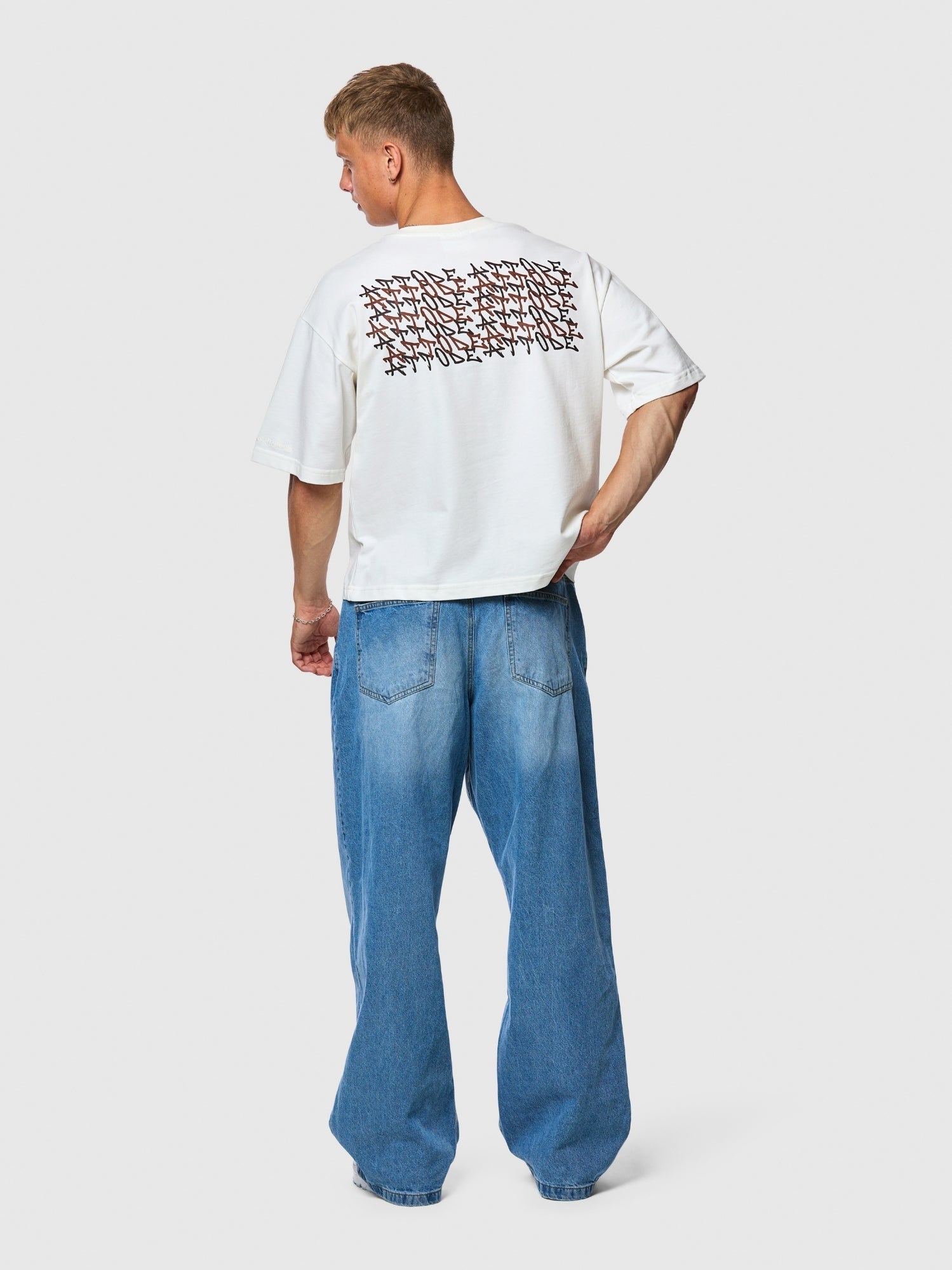 Graphic T-shirt Off White - ATTODE