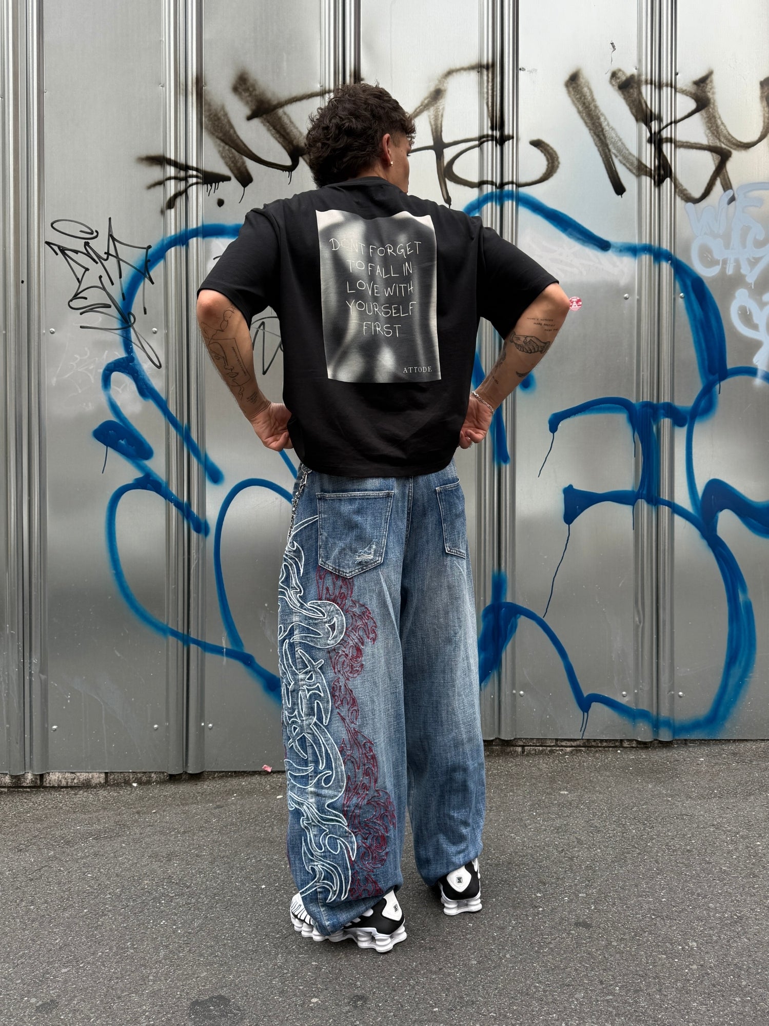 Love Yourself T-shirt Black - ATTODE