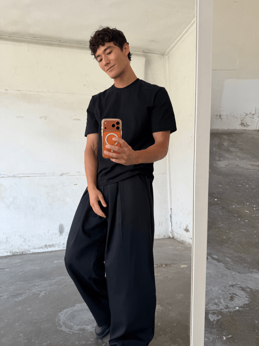 Plain Fitted T-shirt Black - ATTODE