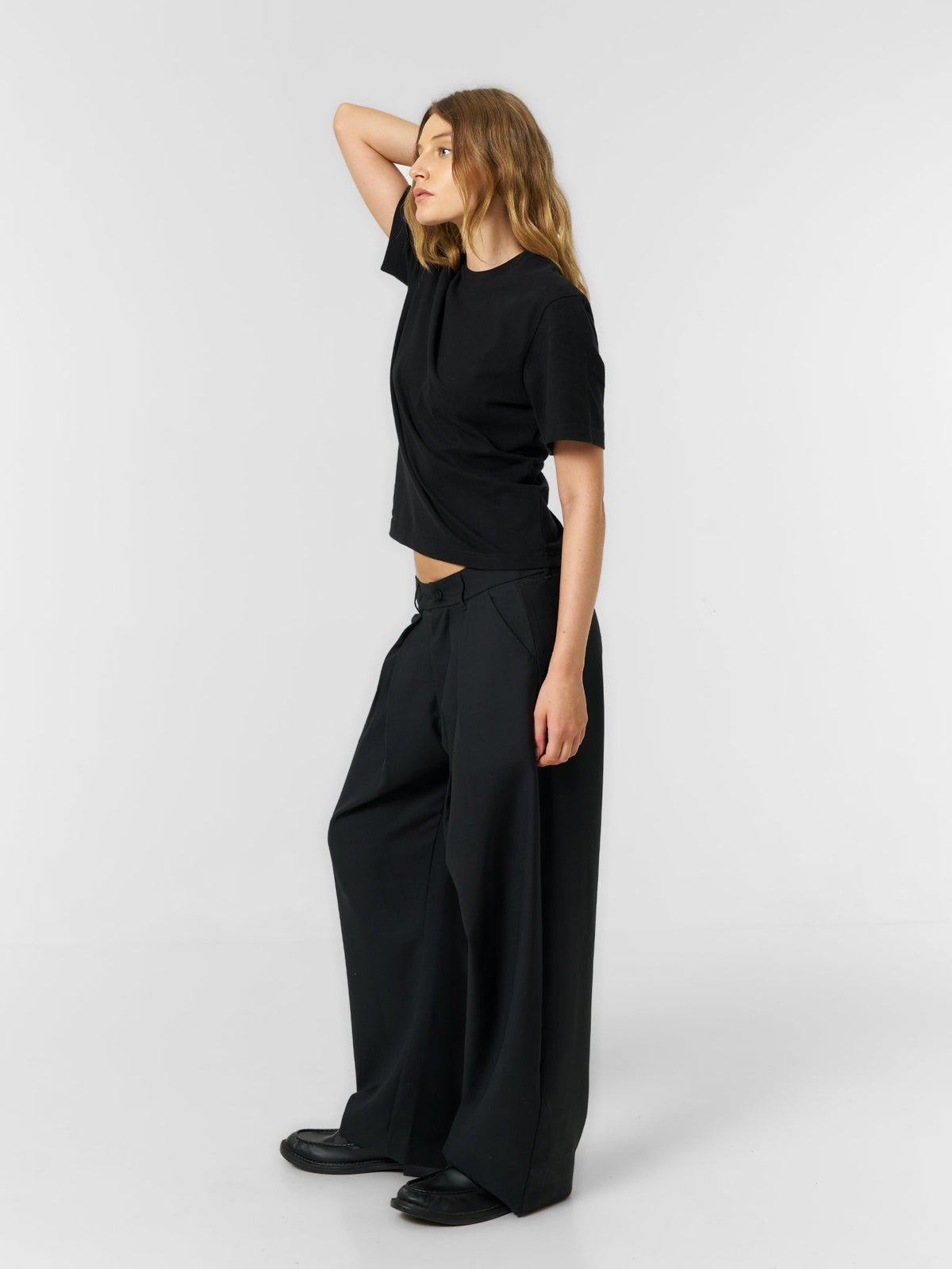 Plain Fitted T-shirt Black - ATTODE